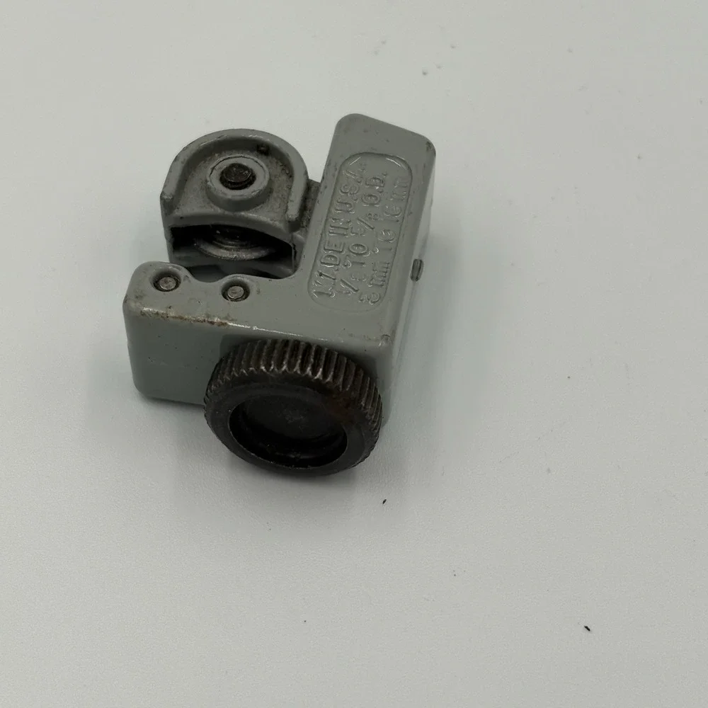 Superior‎ Tool Pro-Line Pipe Cutter 1/8